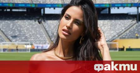 Италианската телевизионна водеща Елеонора Инкардона отново предизвика фурор в социалните