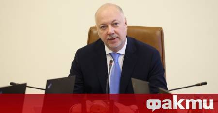 Вчера министрите вицепремиерът Гроздан Караджов и министър Георг Георгиев присъстваха