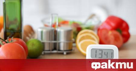 Повечето хора по навик измиват всяка храна която влиза в