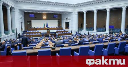 Българската политическа система преживява дълбока криза на легитимността защото много