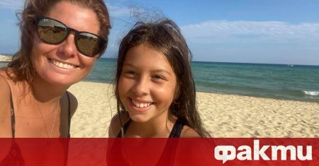 София, дъщерята на Алекс Сърчаджиева и Иван Ласкин, разплака мрежата