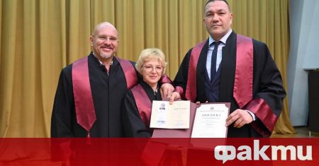 Кубрат Пулев официално се дипломира с магистърска степен по Политология