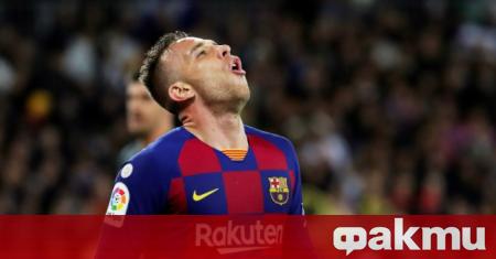 Полузащитникът на Барселона Артур е дал съгласието си да подпише