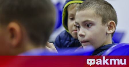 Руският благотворителен фонд Страна за децата продължава системно да прехвърля