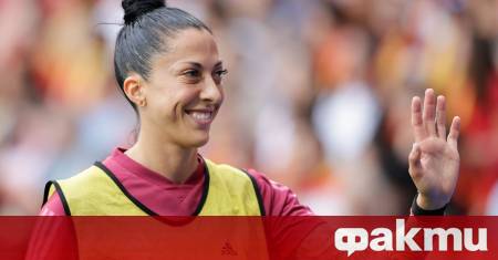 Испанската футболна звезда Дженифър Ермосо отново ще облече екипа на