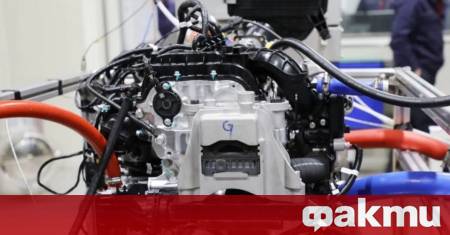 Докато светът е затаил дъх в очакване на пълната електрификация