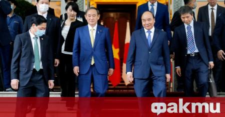 Премиерът на Япония Йошихиде Суга проведе разговор с виетнамския си