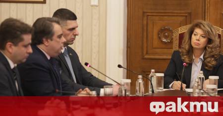 Президентът Илияна Йотова прие за разговори на Дондуков 2 представителите