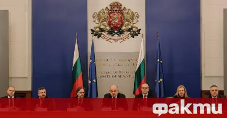 Неклиенти ще превалутират само с лична карта до 5 хил