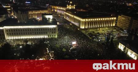 Протестите в България и оставката на правителството са сред темите