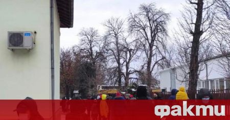 След призив на болница „Пирогов“ десетки хора дариха кръв в