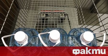 Българският Червен кръст предостави 5 тона минерална вода от бедствения