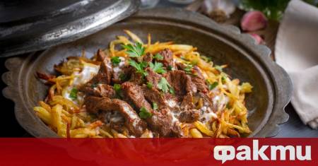 Необходими продукти За месото телешко месо 300 г лук