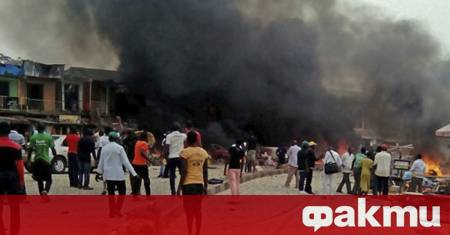 Най малко 7 души загинаха при експлозия в джамия в