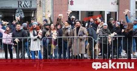 Граждани организирани от инициативата Правосъдие за всеки излязоха на протест