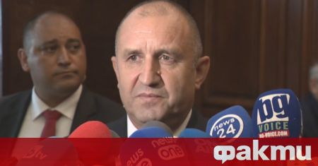 Държавният глава Румен Радев говори пред журналисти по актуални въпроси.