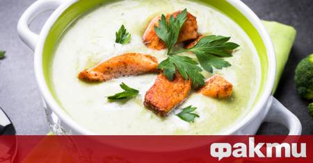 Необходими продукти сьомга 300 г котлет картофи 2 броя лук