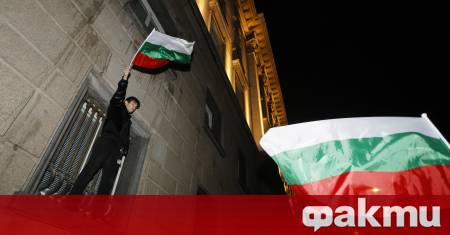 Около 22 часа протестът в София приключи Движението на автомобили