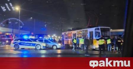 Жестока катастрофа станала късно снощи на кръстовището между булевардите Мария