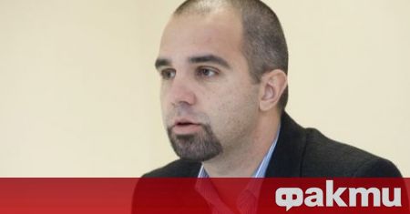 Всички погледи ще се насочат сега към Слави Трифонов откъдето