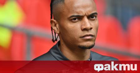 Швейцарският защитник Мануел Аканджи който в момента носи екипа на