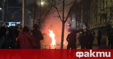 Десетима от задържаните за безредиците в центъра на София се