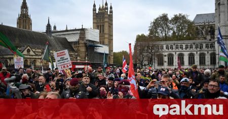 Британската полиция се подготвя за големи протести съобщи Гардиън Демонстрациите