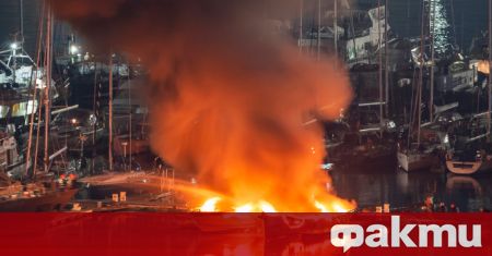 Четири ветроходни лодки са изгорели при пожар снощи в района