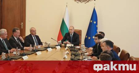 ФАКТИ публикува мнения с широк спектър от гледни точки за