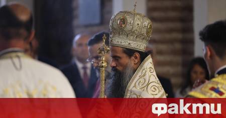 Водосвет на едно от Седемте рилски езера Бъбрека отслужи Негово