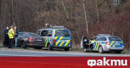 Четиридесет души са ранени при сблъсък между два автобуса близо