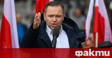 Полският президент Карол Навроцки заяви че е решил да лиши