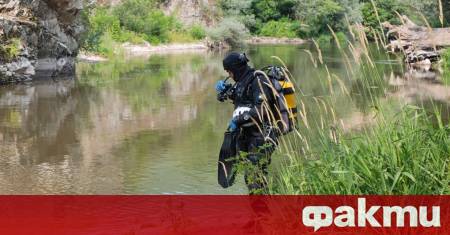 Продължава издирването на едно от децата изчезнали вчера в река