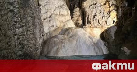 Синтровите езера в пещера Ухловица край родопското село Могилица са