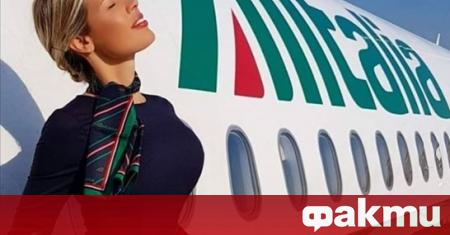 Сексапилна стюардеса публикува свои снимки в мрежата и печели хиляди