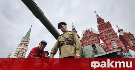 След като видя кадри от парада по случай 80 годишнината