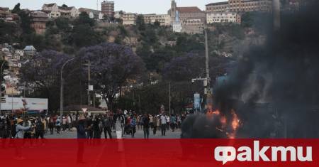 Лидерът на извършения в Мадагаскар преврат полковник Микаел Рандрианирина беше