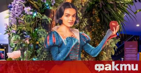 Игралният филм Снежанка и римейкът на Война на световете водят