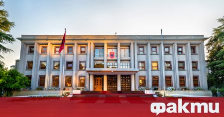 Бившият президент на Албания Илир Мета пое в понеделник ръководството