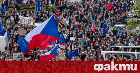 Многохиляден протест се проведе в Чехия срещу президента Милош Земан,