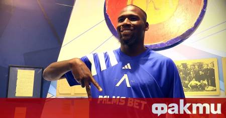 Таранът на Левски Мустафа Сангаре говори пред португалския вестник О