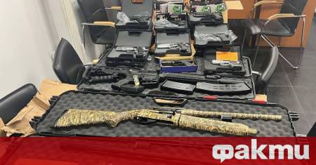 3 гладкоцевни ловни пушки 20 газови пистолета и 5750 халосни