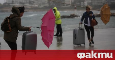 Гръцки представители предупредиха гражданите за ограничение на движението на остров