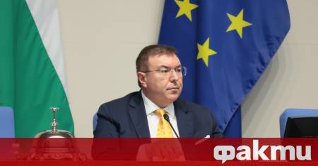 В момента има една много сложна конструкция като управление