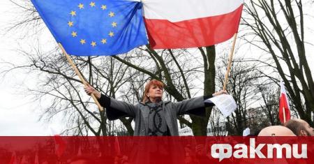 Хиляди поляци във Варшава и други градове протестираха против плановете