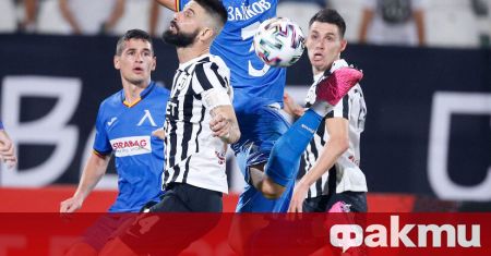 Локомотив Пловдив и Левски изиграха драматичен мач и завършиха при