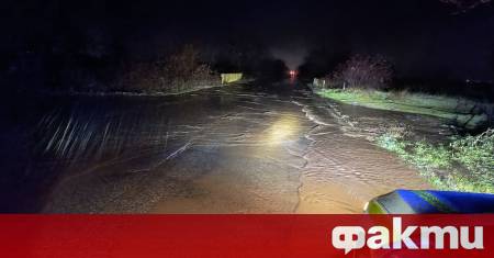 Интензивните валежи скъсаха дига на река Телки дере при пазарджишкото