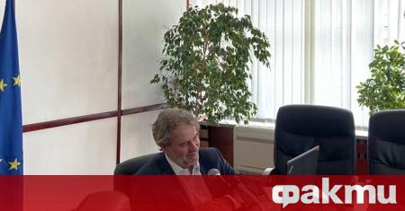 Министърът на културата Боил Банов коментира, че министър го е