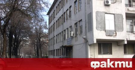 Бившата белодробна болница в Пловдив която години наред беше занемарена
