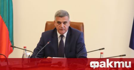 Министърът на отбраната Стефан Янев отговаря на 4 въпроса от